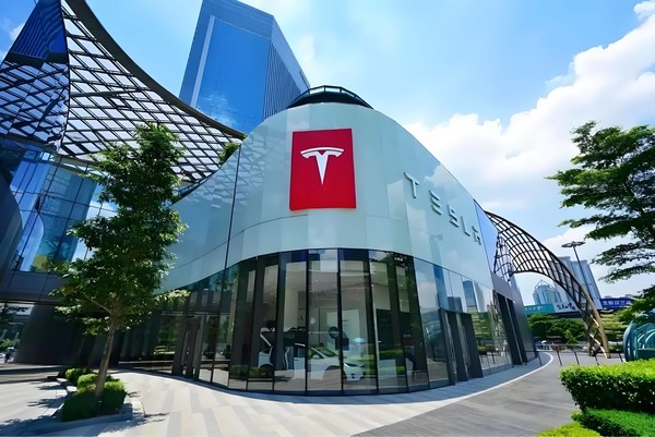 特斯拉Q2营收创十余年最大跌幅 马斯克称未来形势严峻 特斯拉Q2营收创十余年最大跌幅 马斯克称未来形势严峻